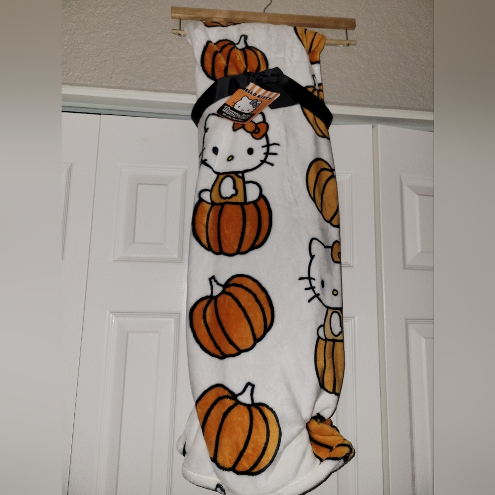 Hello Kitty Pumpkin Blanket